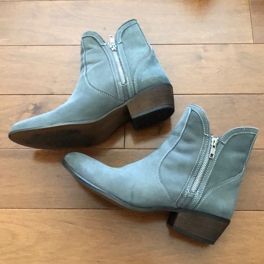 Steve Madden gray boots